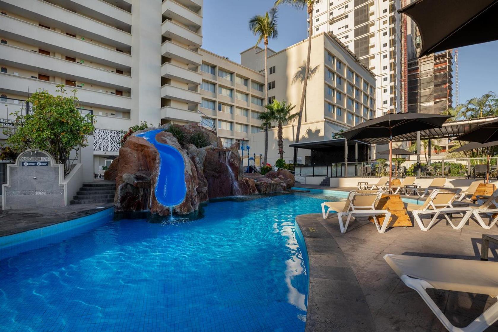 מזטלן Don Pelayo Pacific Beach מראה חיצוני תמונה
